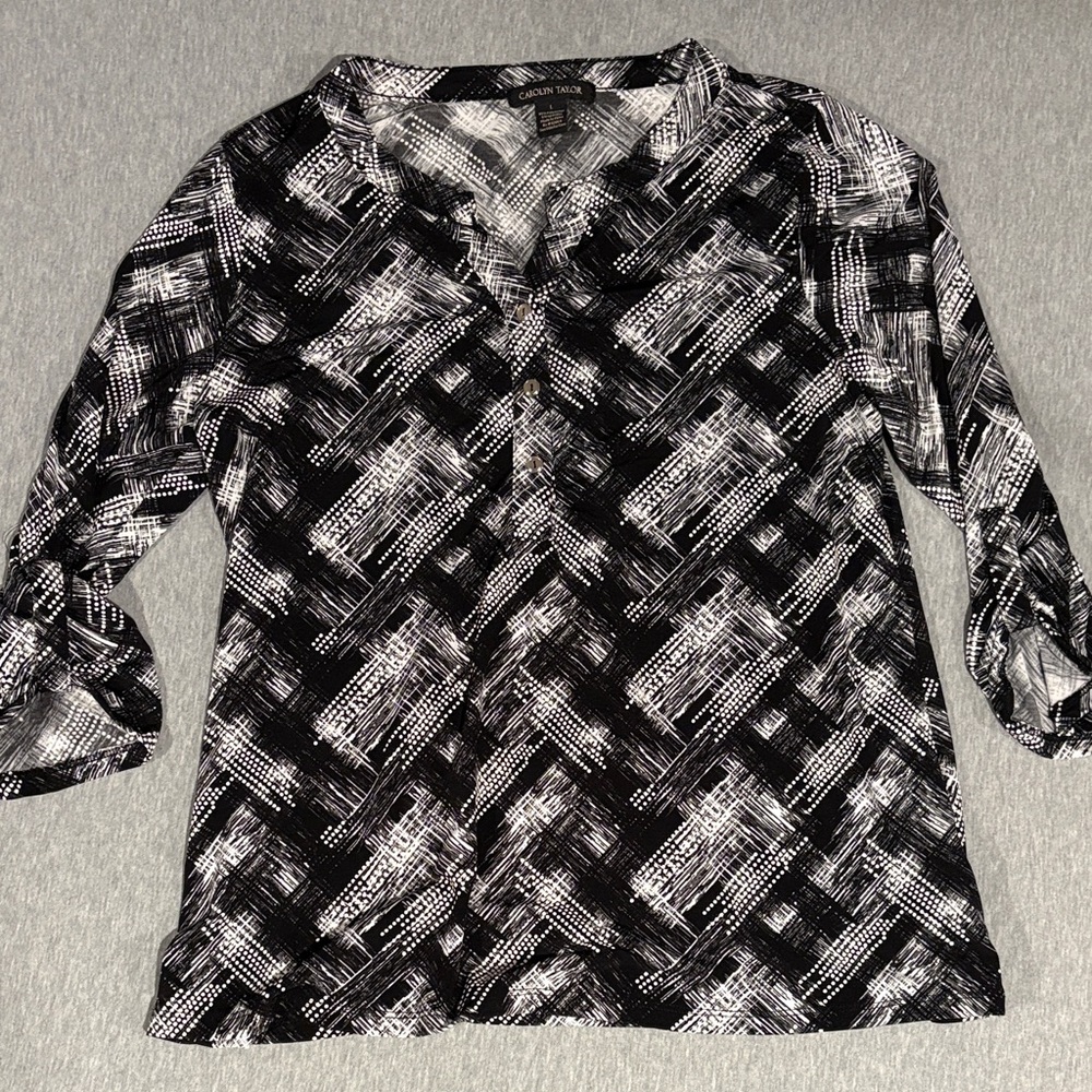 Carolyn Taylor Black and White Abstract Print Blouse